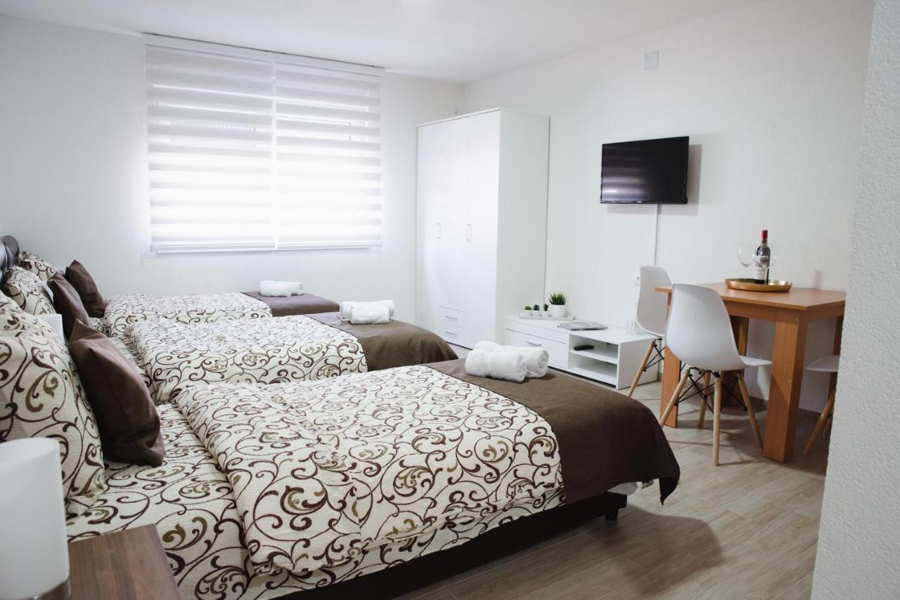 Apartmani Centar Lux New Zrenjanin Ngoại thất bức ảnh