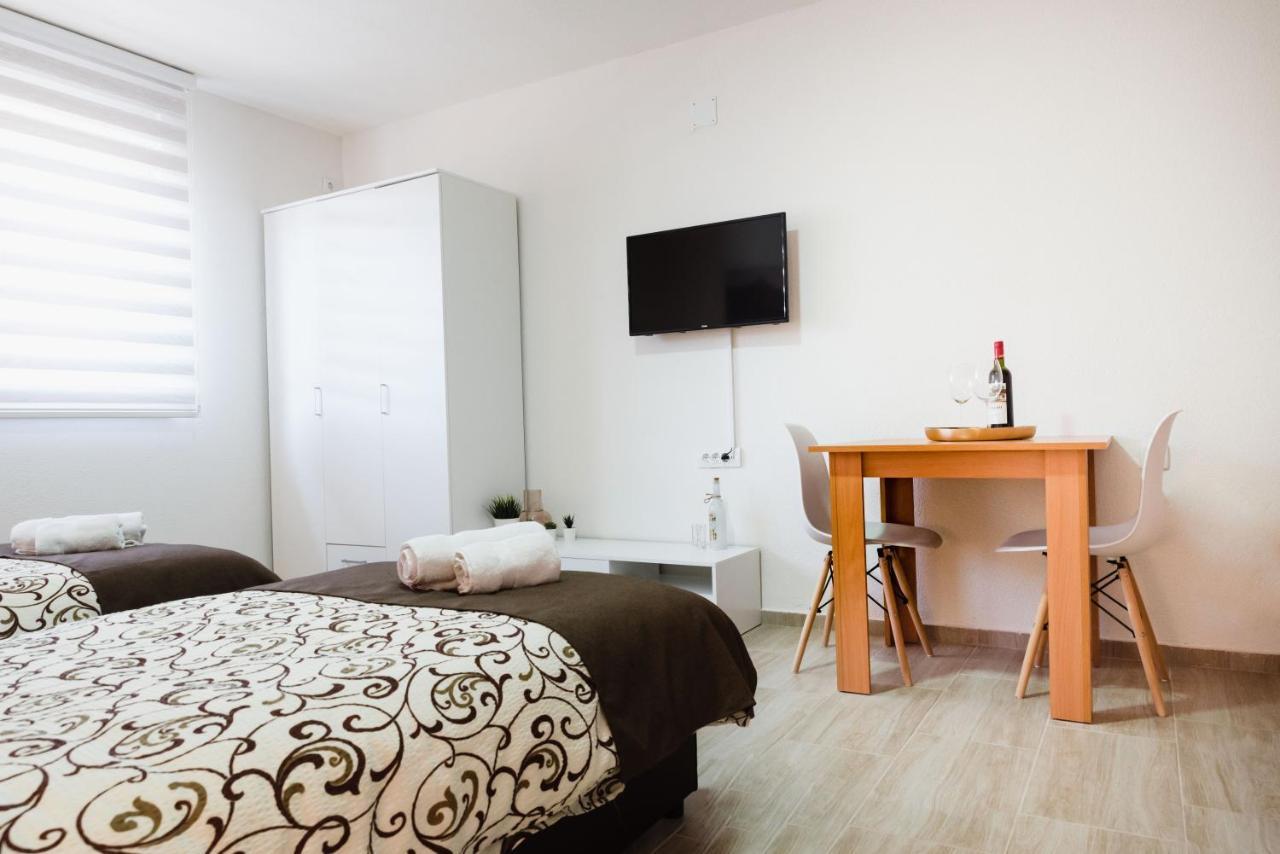 Apartmani Centar Lux New Zrenjanin Ngoại thất bức ảnh