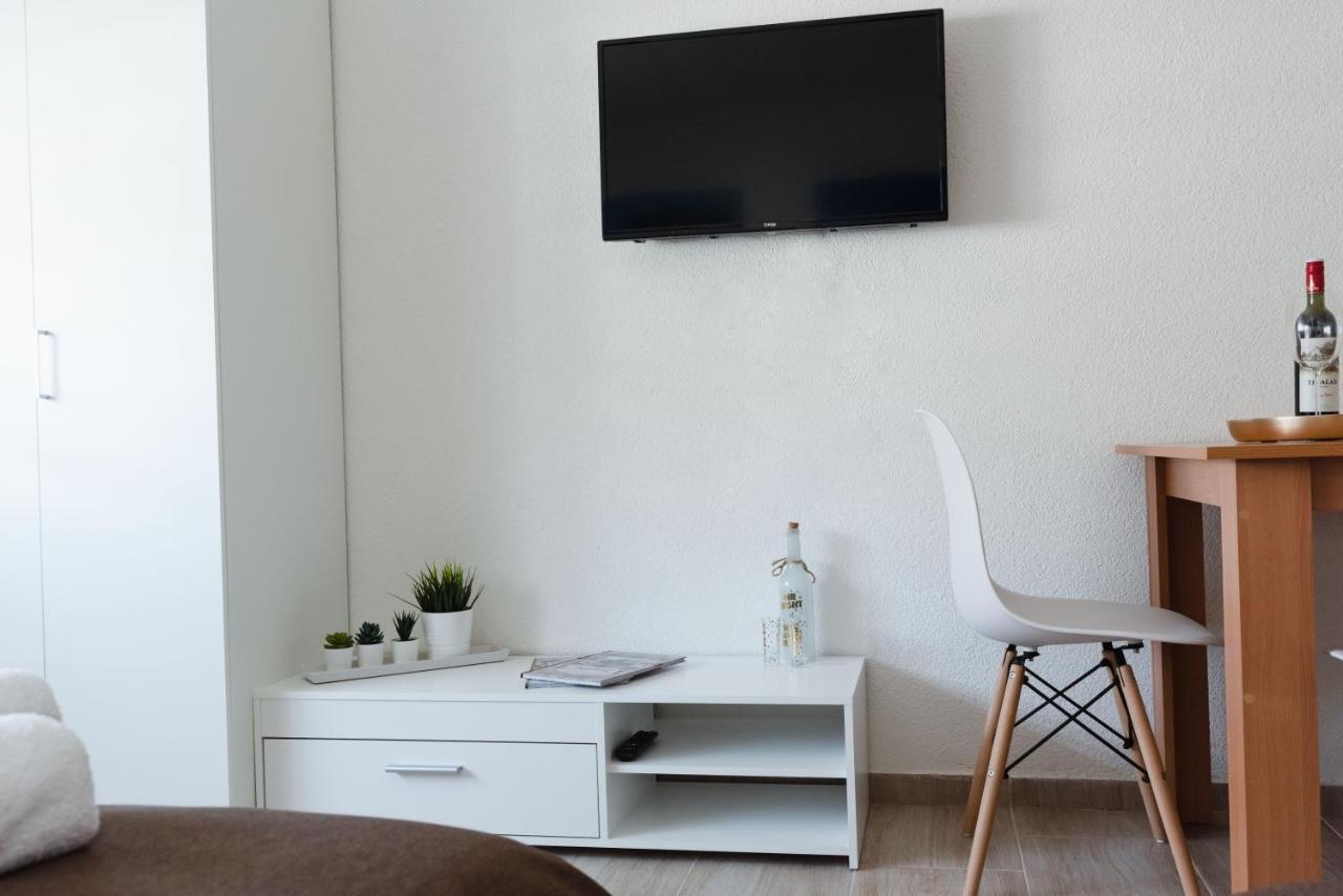Apartmani Centar Lux New Zrenjanin Ngoại thất bức ảnh